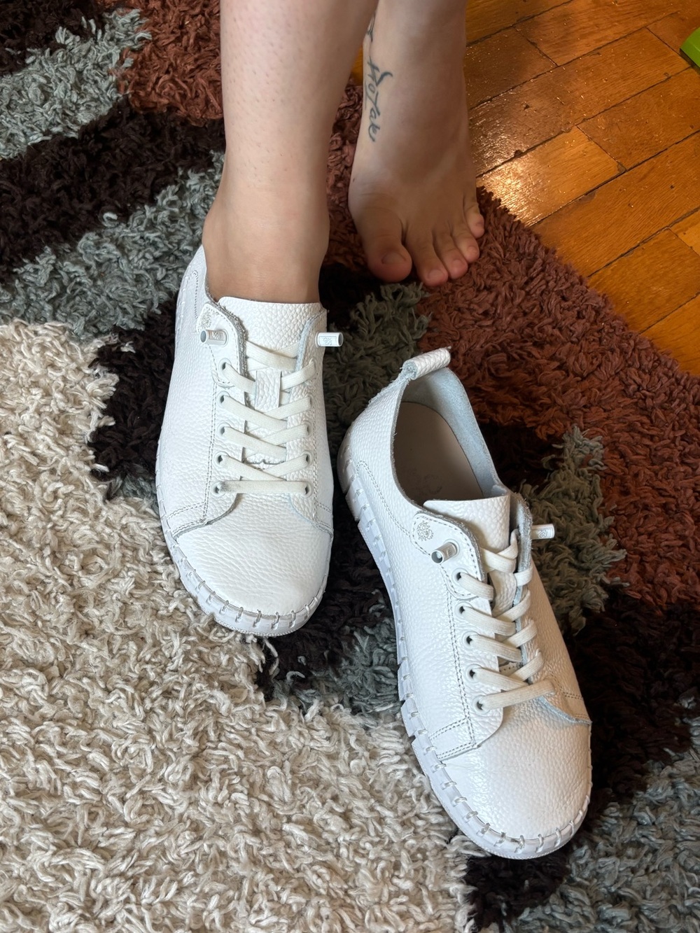 Woman’s Yokono White Casual Lace-Up Sneakers Slip on Leather